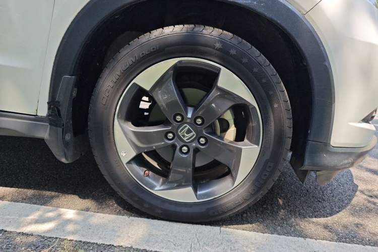 Used Honda Vezel 2015 1.8L CVT 2WD Luxury Model Right Front Wheel Hub