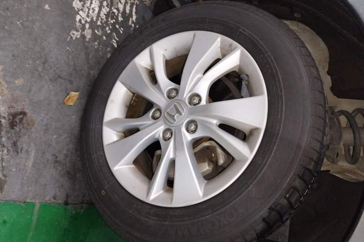 Used Honda Vezel 2015 1.5L CVT two-wheel drive Comfort trim Right Front Wheel Hub