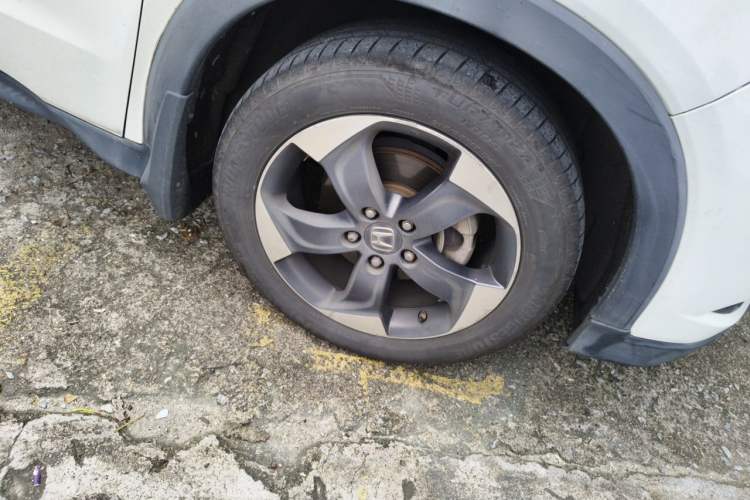 Used Honda Vezel 2015 1.8L CVT 2WD Luxury Model Right Front Wheel Hub