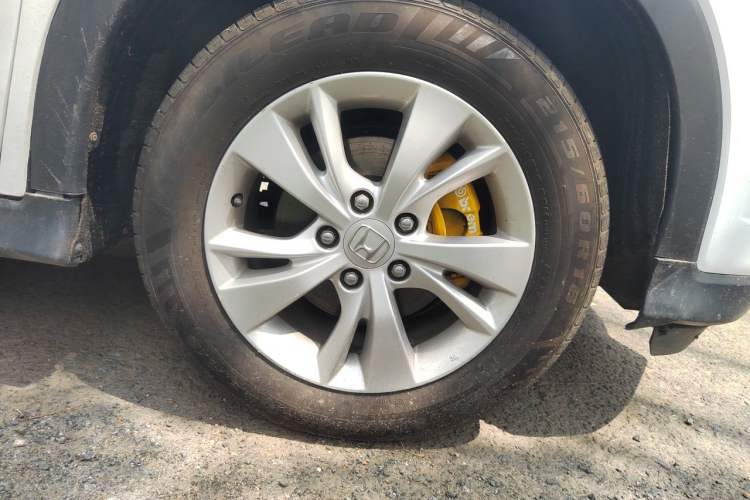 Used Honda Vezel 2015 1.5L CVT two-wheel drive Comfort trim Right Front Wheel Hub