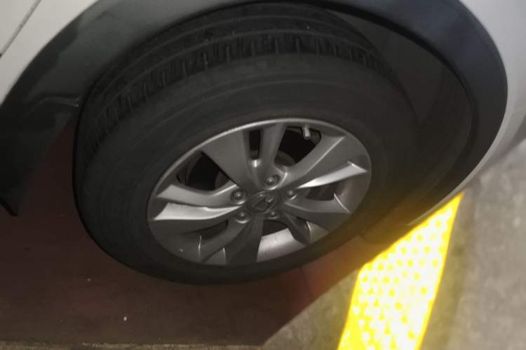 Used Honda Vezel 2015 1.5L manual two-wheel drive Comfort trim level Right Front Wheel Hub