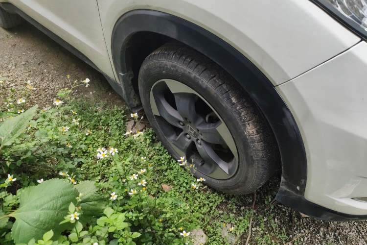 Used Honda Vezel 2015 1.8L CVT 2WD Luxury Model Right Front Wheel Hub