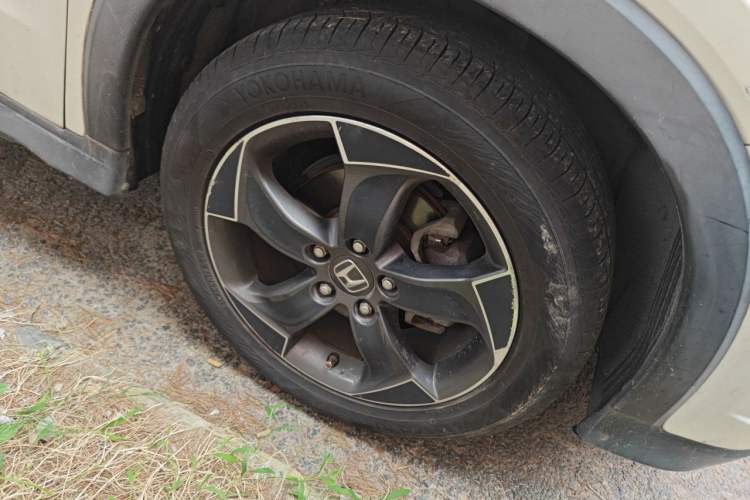 Used Honda Vezel 2015 1.8L CVT 2WD Luxury Model Right Front Wheel Hub