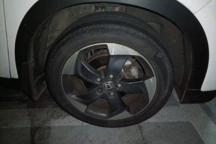 Used Honda Vezel 2015 1.8L CVT 2WD Luxury Model Right Front Wheel Hub