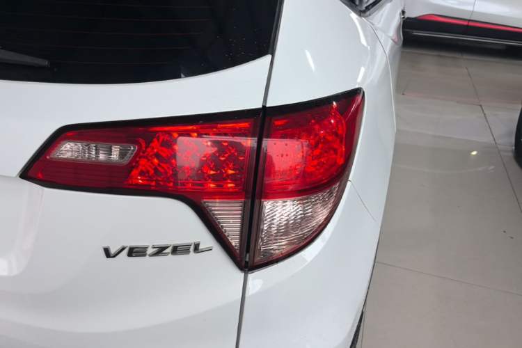 Used Honda Vezel 2015 1.5L CVT two-wheel drive Comfort trim Right Rear Taillight