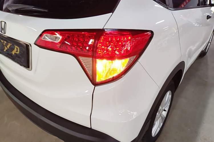 Used Honda Vezel 2015 1.5L CVT two-wheel drive Comfort trim Right Rear Taillight