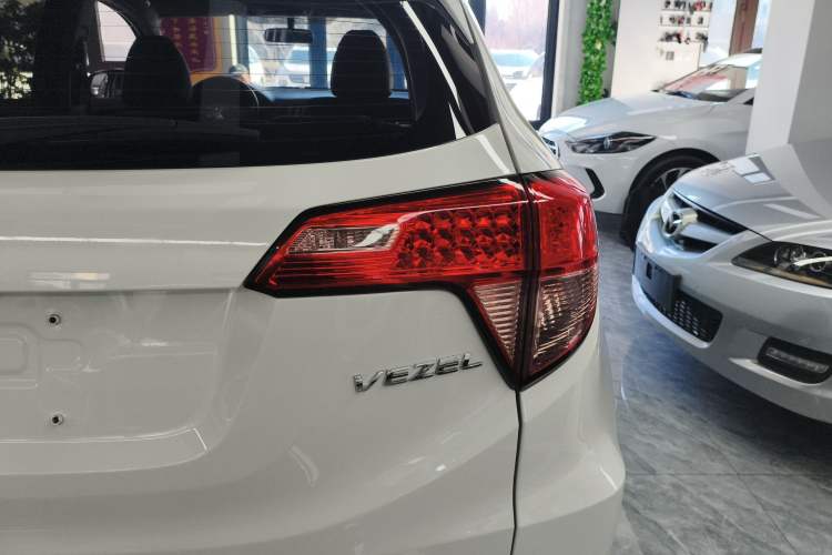 Used Honda Vezel 2015 1.8L Manual Two-Wheel Drive Elite Version Right Rear Taillight