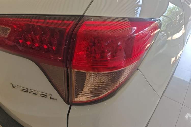 Used Honda Vezel 2015 1.8L CVT 2WD Elite Model Right Rear Taillight