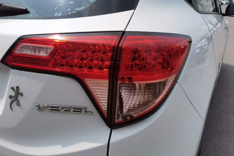 Used Honda Vezel 2015 1.5L CVT two-wheel drive Comfort trim Right Rear Taillight