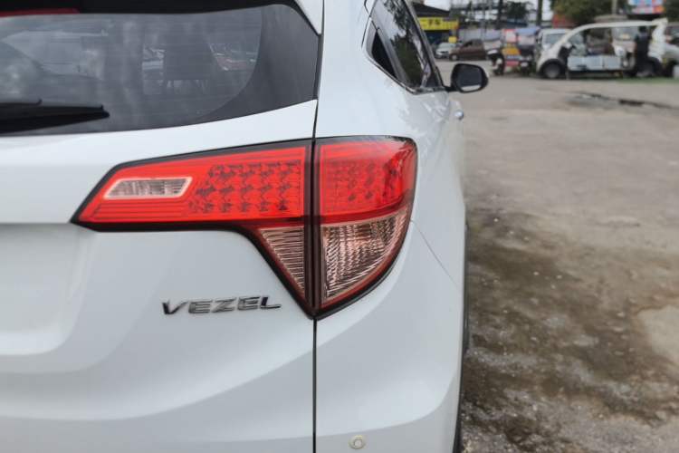 Used Honda Vezel 2015 1.5L CVT two-wheel drive Comfort trim Right Rear Taillight