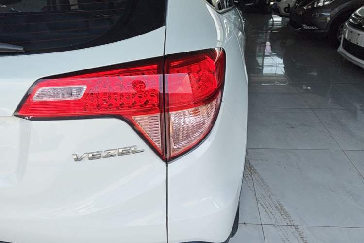 Used Honda Vezel 2015 1.5L CVT two-wheel drive Comfort trim Right Rear Taillight