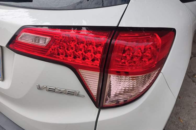 Used Honda Vezel 2015 1.5L CVT two-wheel drive Comfort trim Right Rear Taillight