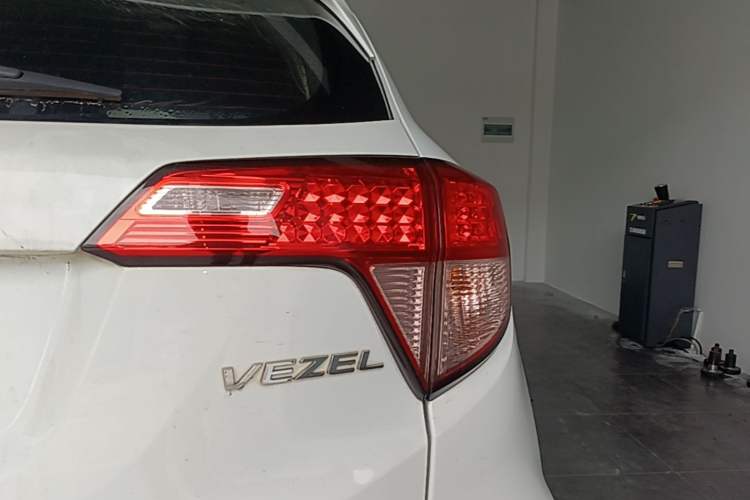 Used Honda Vezel 2015 1.5L CVT two-wheel drive Comfort trim Right Rear Taillight