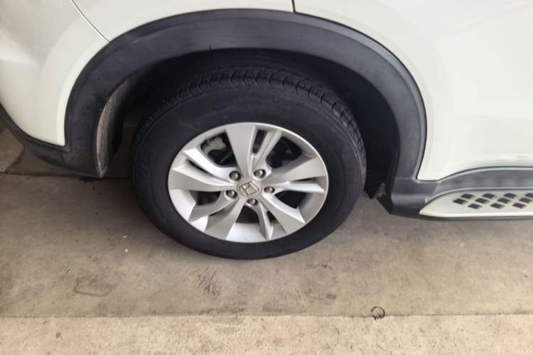 Used Honda Vezel 2015 1.5L CVT two-wheel drive Comfort trim Right Rear Wheel Hub
