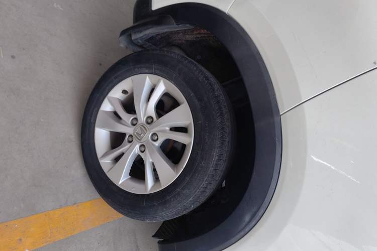 Used Honda Vezel 2015 1.5L CVT two-wheel drive Comfort trim Right Rear Wheel Hub