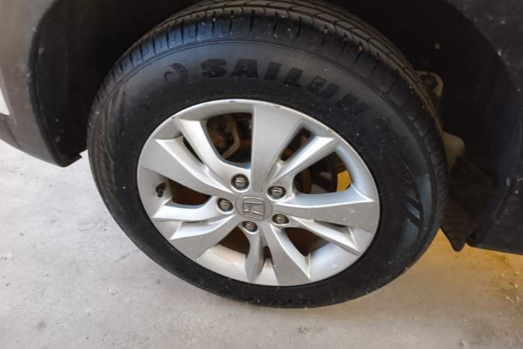 Used Honda Vezel 2015 1.5L CVT two-wheel drive Comfort trim Right Rear Wheel Hub