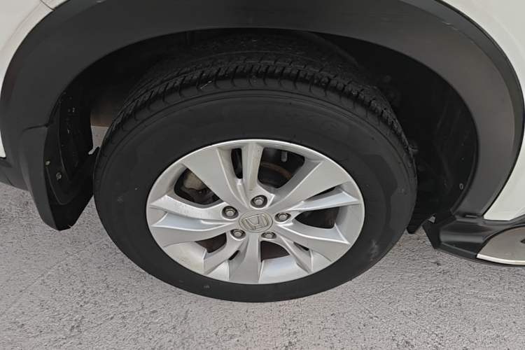 Used Honda Vezel 2015 1.5L CVT two-wheel drive Comfort trim Right Rear Wheel Hub