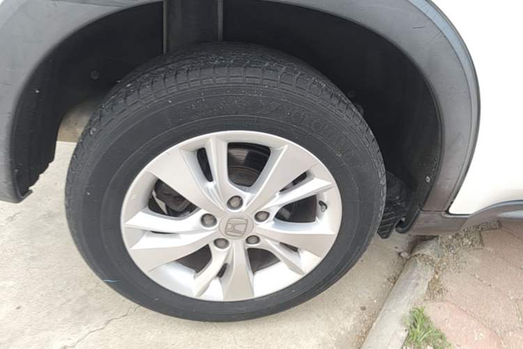 Used Honda Vezel 2015 1.5L CVT two-wheel drive Comfort trim Right Rear Wheel Hub