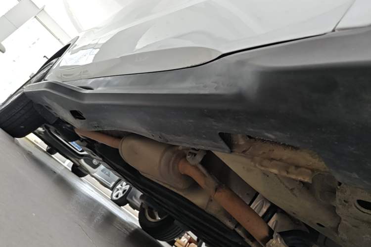 Used Honda Vezel 2015 1.5L CVT two-wheel drive Comfort trim Right Side Sill