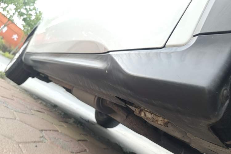 Used Honda Vezel 2015 1.5L CVT two-wheel drive Comfort trim Right Side Sill