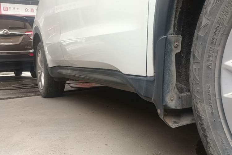 Used Honda Vezel 2015 1.5L CVT two-wheel drive Comfort trim Right Side Sill
