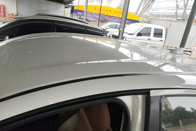 Used Honda Vezel 2015 1.5L CVT two-wheel drive Comfort trim Roof