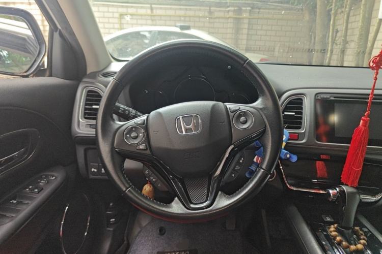 Used Honda Vezel 2015 1.8L CVT 2WD Luxury Model Steering Wheel