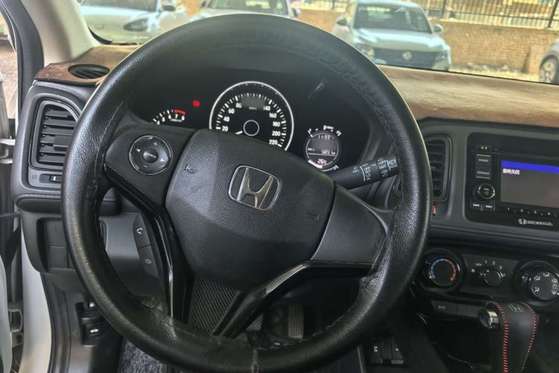 Used Honda Vezel 2015 1.5L CVT two-wheel drive Comfort trim Steering Wheel