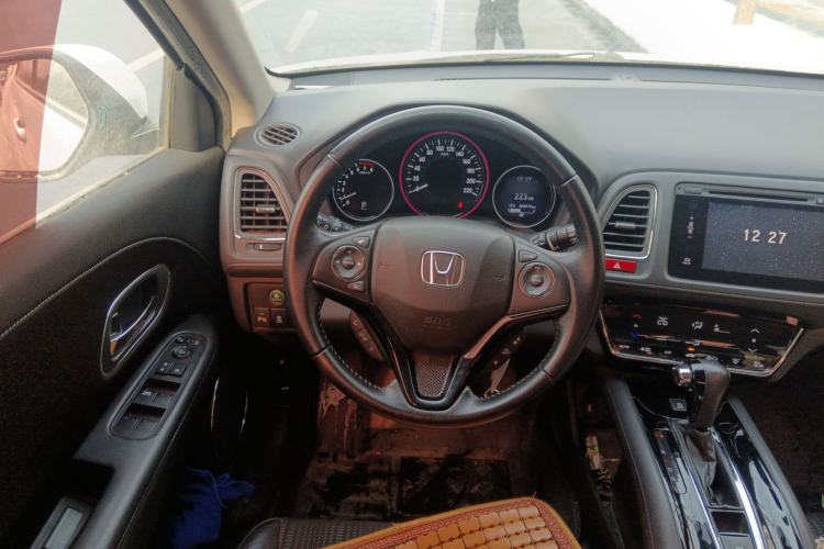 Used Honda Vezel 2015 1.8L CVT 2WD Luxury Model Steering Wheel