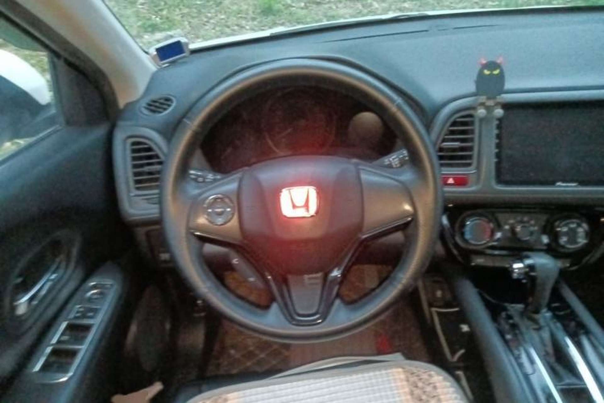 Used Honda Vezel 2015 1.5L CVT two-wheel drive Comfort trim Steering Wheel