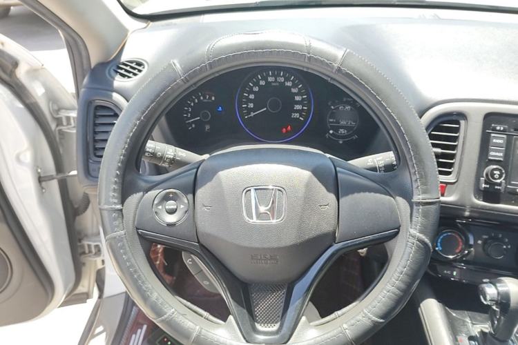 Used Honda Vezel 2015 1.5L CVT two-wheel drive Comfort trim Steering Wheel