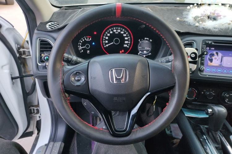 Used Honda Vezel 2015 1.5L CVT two-wheel drive Comfort trim Steering Wheel
