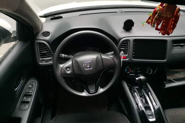 Used Honda Vezel 2015 1.5L CVT two-wheel drive Comfort trim Steering Wheel