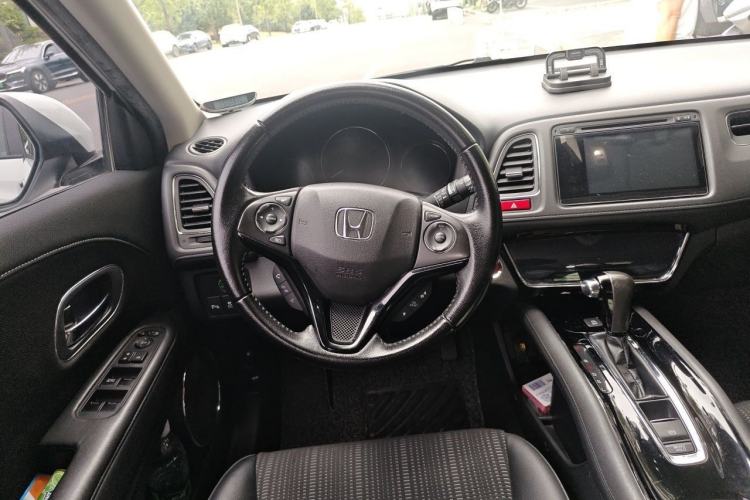 Used Honda Vezel 2015 1.8L CVT 2WD Luxury Model Steering Wheel