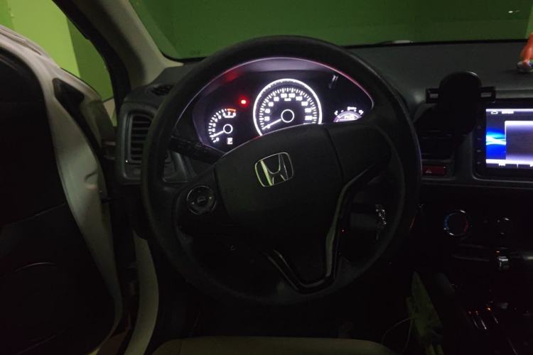 Used Honda Vezel 2015 1.5L CVT two-wheel drive Comfort trim Steering Wheel