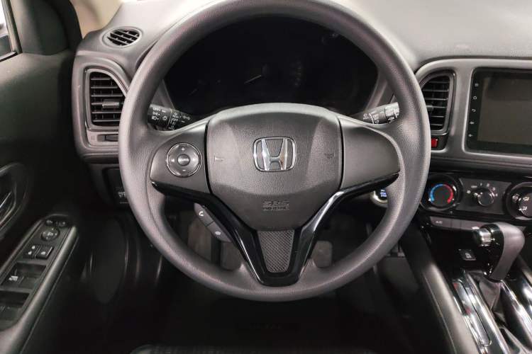 Used Honda Vezel 2015 1.8L CVT 2WD Elite Model Steering Wheel