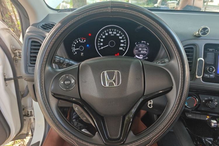 Used Honda Vezel 2015 1.5L CVT two-wheel drive Comfort trim Steering Wheel