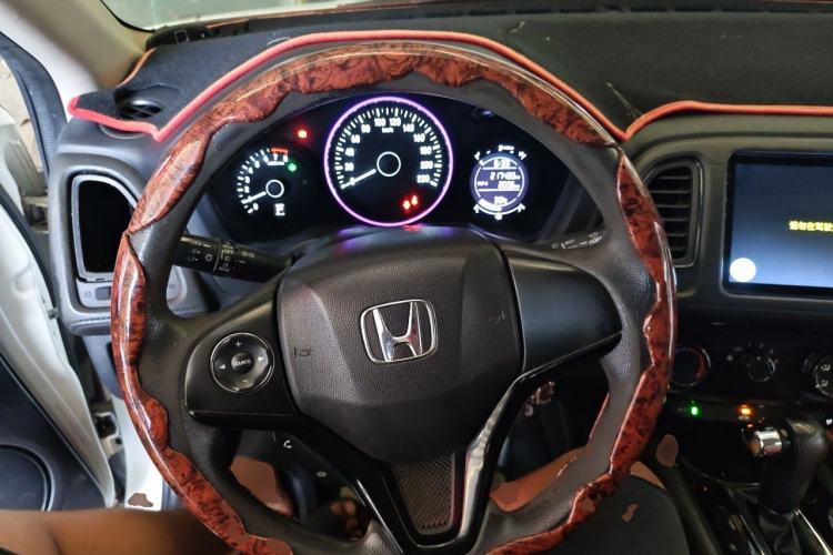 Used Honda Vezel 2015 1.5L CVT two-wheel drive Comfort trim Steering Wheel