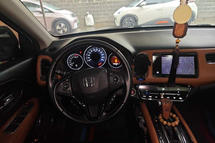 Used Honda Vezel 2015 1.8L CVT 2WD Luxury Model Steering Wheel