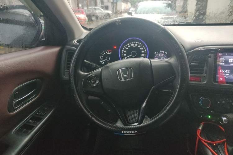 Used Honda Vezel 2015 1.5L CVT two-wheel drive Comfort trim Steering Wheel