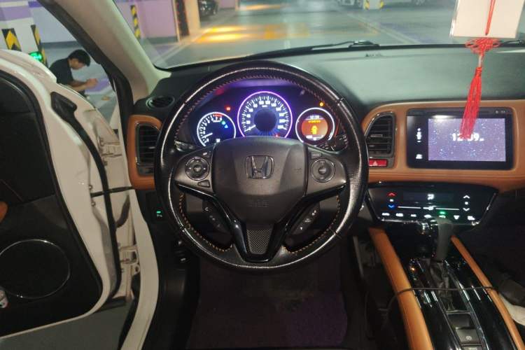 Used Honda Vezel 2015 1.8L CVT 2WD Luxury Model Steering Wheel