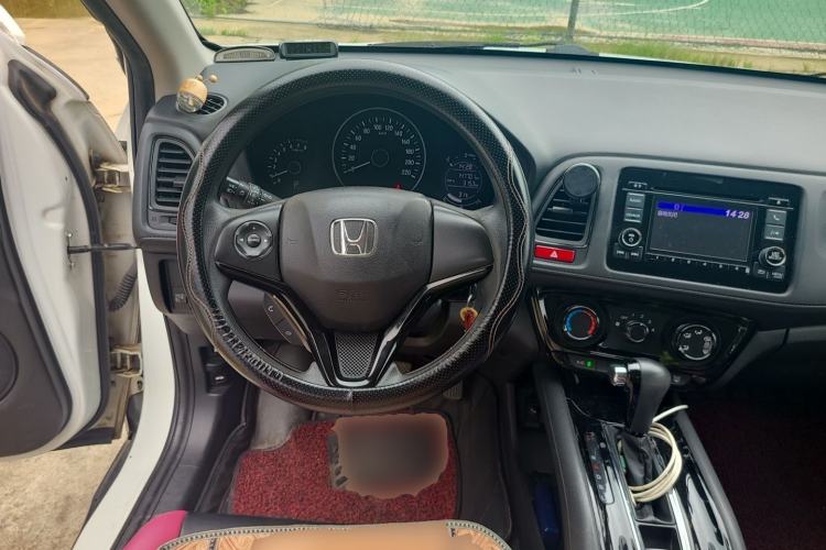 Used Honda Vezel 2015 1.5L CVT two-wheel drive Comfort trim Steering Wheel
