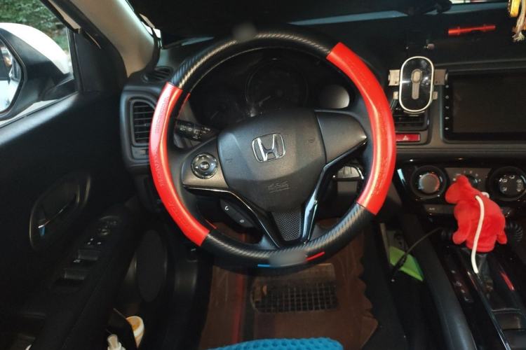 Used Honda Vezel 2015 1.5L CVT two-wheel drive Comfort trim Steering Wheel