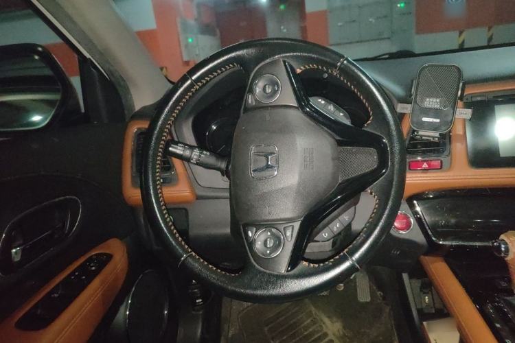 Used Honda Vezel 2015 1.8L CVT 2WD Luxury Model Steering Wheel