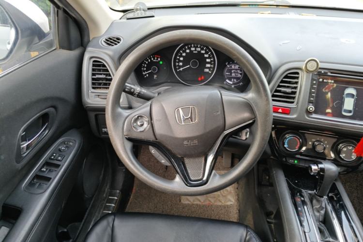 Used Honda Vezel 2015 1.5L CVT two-wheel drive Comfort trim Steering Wheel