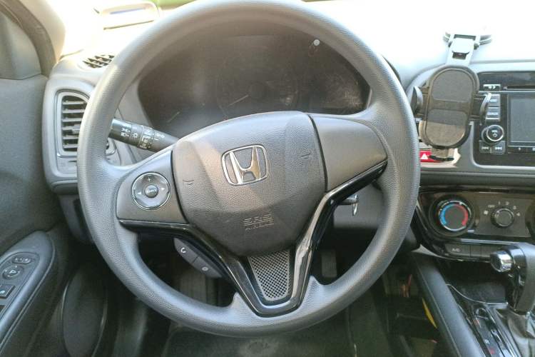 Used Honda Vezel 2015 1.5L CVT two-wheel drive Comfort trim Steering Wheel