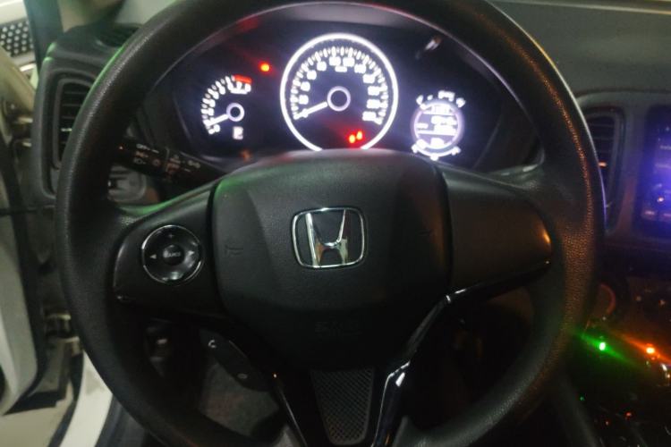 Used Honda Vezel 2015 1.8L CVT 2WD Elite Model Steering Wheel