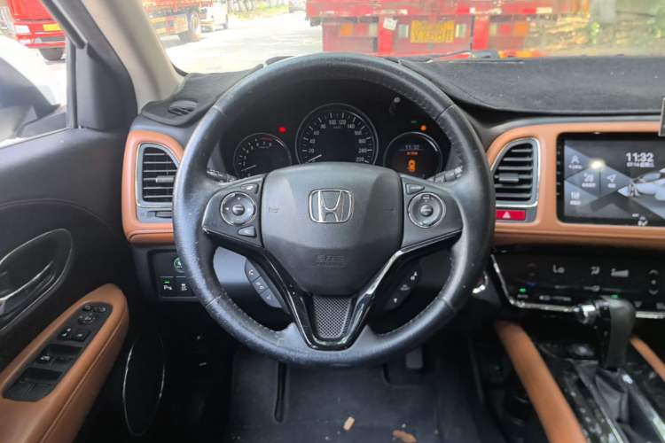 Used Honda Vezel 2015 1.8L CVT 2WD Luxury Model Steering Wheel
