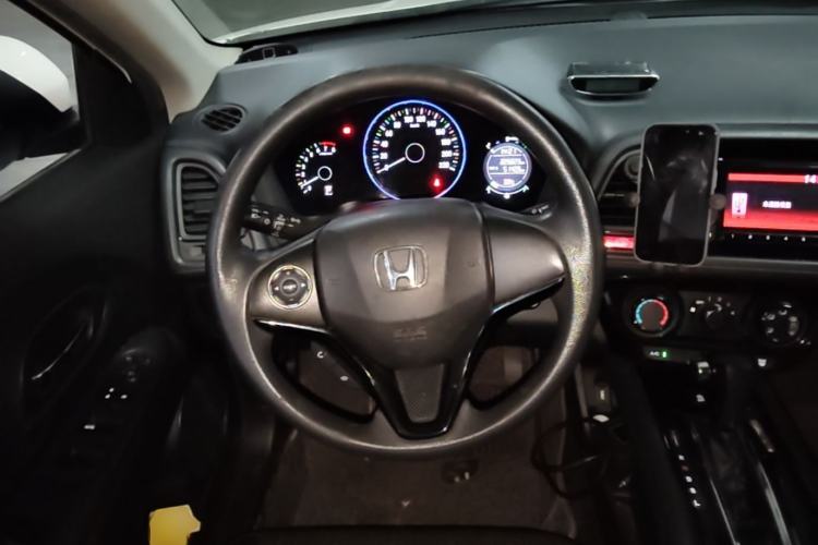 Used Honda Vezel 2015 1.8L CVT 2WD Elite Model Steering Wheel