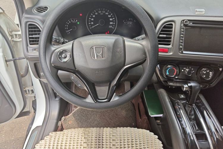 Used Honda Vezel 2015 1.8L CVT 2WD Elite Model Steering Wheel